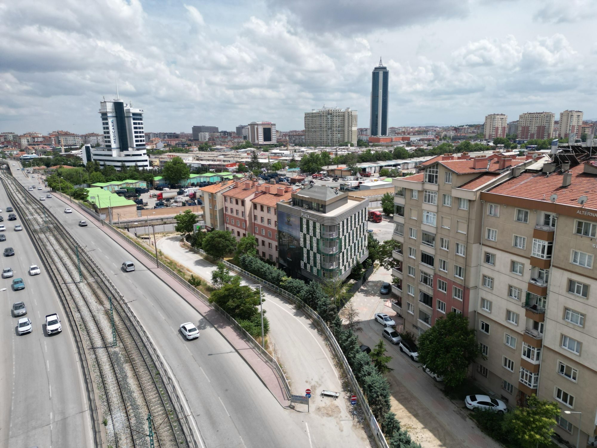 Plaza Rezidans ve çevresinin havadan görünümü